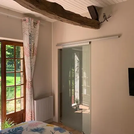 Le Bois Des Fees De Chazelles Chazelles (Charente)